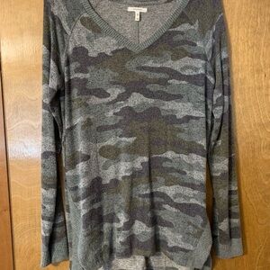 Ladies Longsleeve Maurices XS Camouflage  Pullover Shirt